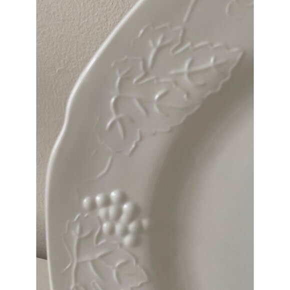 Dinner Plate Dish White Milk Glass Grapes Leaves Replacement 2 Vintage - Picture 7 of 8